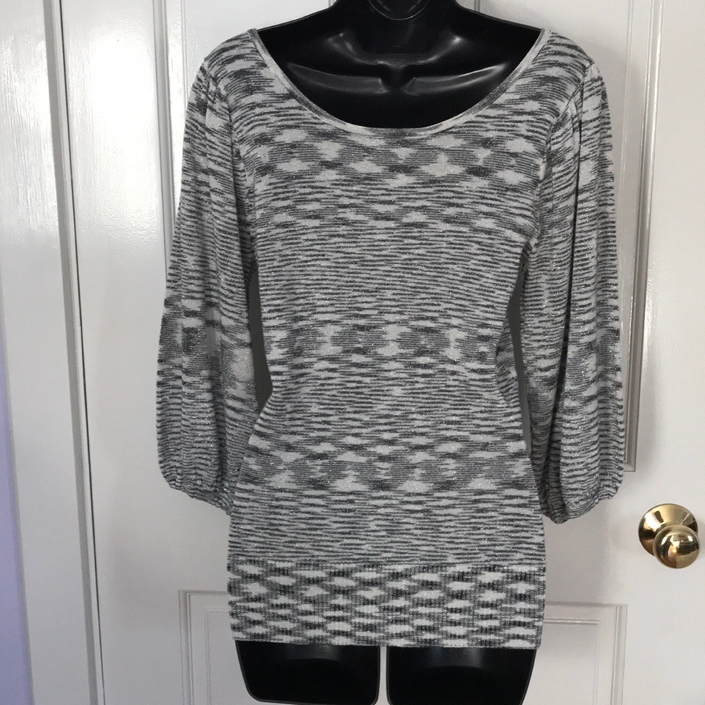 Ladies Top - Picture 4 of 5